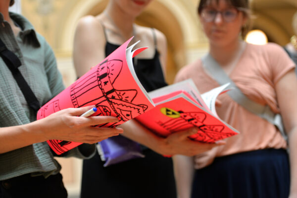 Ziny na vernisáži dílen v Artparku, foto Tereza Kunderová