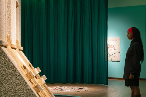 Z výstavy Oly Hassanain v Buro Stedelijk (Amsterdam) © Peter Tijhuis