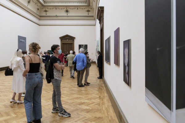 MEZIPAMĚŤ, pohled do instalace. (c) Galerie Rudolfinum, foto: Jan Slavík